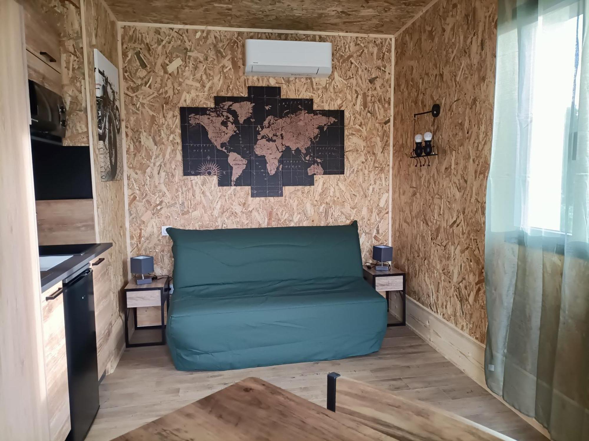 La Cabane Des Jours Heureux Saint-Laurent-de-Carnols Zewnętrze zdjęcie