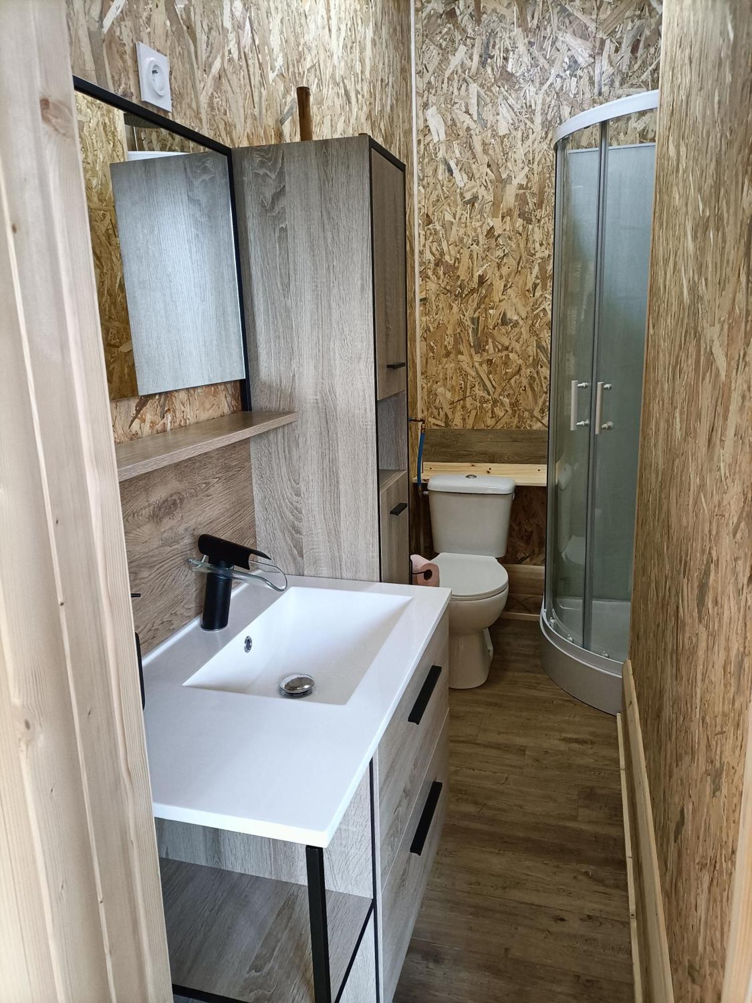 La Cabane Des Jours Heureux Saint-Laurent-de-Carnols Zewnętrze zdjęcie